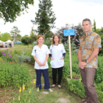 Journée mondiale sans tabac au CHLC Dorine PETOT, cadre de santé - Dr Souad MAACH et François MARTIN, Directeur du CHLC -