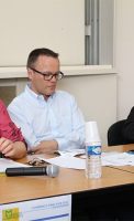 Florence VEAULIN, Cadre Supérieure de Santé, Yann LECOMTE, Président – CISS Bourgogne, Dr Jean-Pierre CAPITAIN, Président de la Commission Médicale d’Etablissement