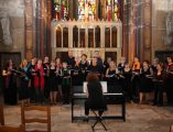 chorale orange à la chapelle du CH La Chartreuse