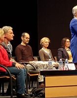 Dr E. Douvier, Médecin chef PMI A. Azar (Médiateur culturel), Dr I. Chaveneau (Psychiatre au CHS de Sevrey),  E. De Tomasso (Psychologue à Tintinnabule à Chalon sur Saône),  A. Rochelle (Professeur de chant, diplômée d’Etat), A. Vasseur (Cadre éducateur du CH La Chartreuse à Dijon).