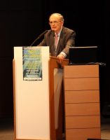 Pr D. Houzel (Professeur émérite de psychiatrie de l’enfant et de l’adolescent à l’Université de Caen),