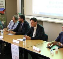 Marie-Christine TARRARE, Procureure de la République près le TGI de Dijon,Modérateurs : Bruno LAPLANE, Président du Tribunal de Grande Instance de Dijon, Bruno MADELPUECH, Directeur du Centre Hospitalier La Chartreuse, Dr Didier MALTAVERNE, Psychiatre au Centre Hospitalier La Chartreuse.