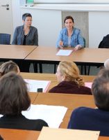 Dr Marie-Claude Vincent, psychiatre et coordonnateur ELIPSES, Céline Barrier, SDAT, thomas papret, assistant social et formateur.