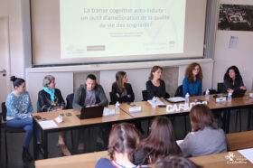 Julie Liegeon, coordinatrice PTSM21, Corinne Rat, infirmière de recherche clinique, Emile Notté psychologue, Audrey Pingaud, cheffe du pôle de psychiatrie de l'enfant et de l'adolescent, Julie Maillard, Directrice des Affaires Générales, Amandine Fernandez, chercheur, docteur en neurosciences et Audrey Breton, docteure en neurosciences sociales et Directrice de TranceScience Research Institute - La Transe Cognitive Auto-Induite