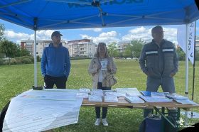 Sébastien PACCOUD, infirmier au C2RB, Laure ALEXANDRE-DUBAND, responsable documentation-communication et Frédéric ÉTIÉVANT, cadre supérieur de santé - Les Foulées Rouges : une mobilisation en faveur du sport santé