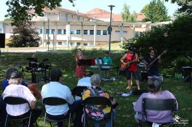 Fête de la Musique à l'ombre des platanes avec le groupe Flyin Pen