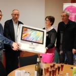 Jean-Marc Albert (Cadre de santé de l’HDJ « Le Prisme »), Jean-Claude Petot (musicothérapeute), Chantal Normand (présidente de l'association "Les blouses roses") et le Dr Pierre Besse (Chef du pôle C)