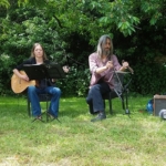 Alexandra David (guitare classique) et Thomas Jacquot (scie musicale) Alexandra David (guitare classique) et Thomas Jacquot (scie musicale)