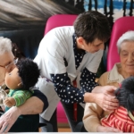 Les poupées empathiques des « Vergers de La Chartreuse » du CHLC Madeleine, Sandrine Bougenot et Célestina