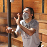 Atelier de jonglage avec Jérôme Thomas - Cirque Lili et CHLC Atelier de jonglage avec Jérôme Thomas - Cirque Lili et CHLC