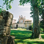 Le parc offre un espace propice au bien-être des patients, des professionnels et des visiteurs, tout en protégeant les espèces qui en font sa richesse. Le parc offre un espace propice au bien-être des patients, des professionnels et des visiteurs, tout en protégeant les espèces qui en font sa richesse.