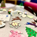 Certaines des décorations créées lors de l'atelier créatif. Certaines des décorations créées lors de l'atelier créatif.