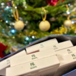 Le chocolatier Fabrice GILLOTTE a offert une tablette de chocolat a chacun des jeunes ! Le chocolatier Fabrice GILLOTTE a offert une tablette de chocolat a chacun des jeunes !