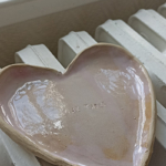 Atelier poterie organisé à l’atelier NoMa à Dijon. Atelier poterie organisé à l’atelier NoMa à Dijon.