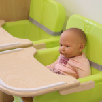 Deux poupons de portage pour les parents et enfants suivis au sein de l’unité UPMB grâce à ANEMONE Deux poupons de portage pour les parents et enfants suivis au sein de l’unité UPMB grâce à ANEMONE