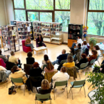 Le Caf&Doc’ du 16 avril 2025 a permis de découvrir le fonctionnement du SAMSAH « Le Trait d’Union », un service du CH La Chartreuse assuré en partenariat avec l’Association Solidarités, Dignité, Accompagnements et Travail (SDAT) Le Caf&Doc’ du 16 avril 2025 a permis de découvrir le fonctionnement du SAMSAH « Le Trait d’Union », un service du CH La Chartreuse assuré en partenariat avec l’Association Solidarités, Dignité, Accompagnements et Travail (SDAT)