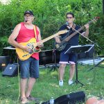 Fête de la Musique à l'ombre des platanes avec le groupe Flyin Pen Fête de la Musique à l'ombre des platanes avec le groupe Flyin Pen