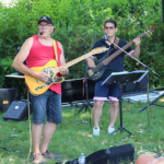 Fête de la Musique à l'ombre des platanes avec le groupe Flyin Pen Fête de la Musique à l'ombre des platanes avec le groupe Flyin Pen