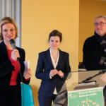 Océane GODARD, députée de la 1re circonscription de la Côte-d’Or - Emmanuelle JUAN, directrice du CHLC et le Dr Pierre BESSE, président de la Commission médicale d’établissement (CME) Océane GODARD, députée de la 1re circonscription de la Côte-d’Or - Emmanuelle JUAN, directrice du CHLC et le Dr Pierre BESSE, président de la Commission médicale d’établissement (CME)